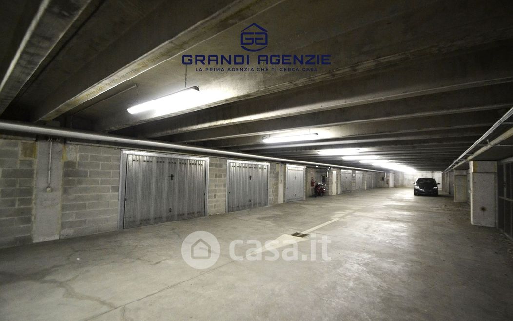 Garage/Posto auto in Vendita in Strada San Donato a Parma