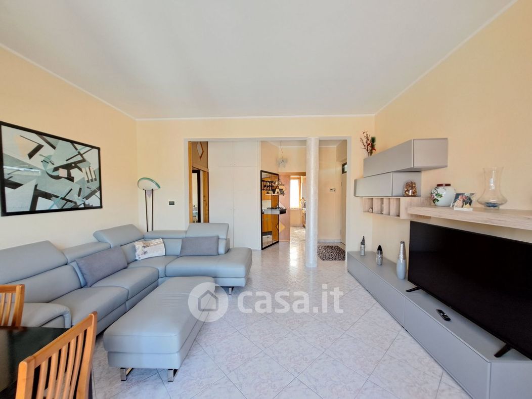 Casa Bi/Trifamiliare in Vendita in Via Provinciale Avenza - Sarzana a Carrara