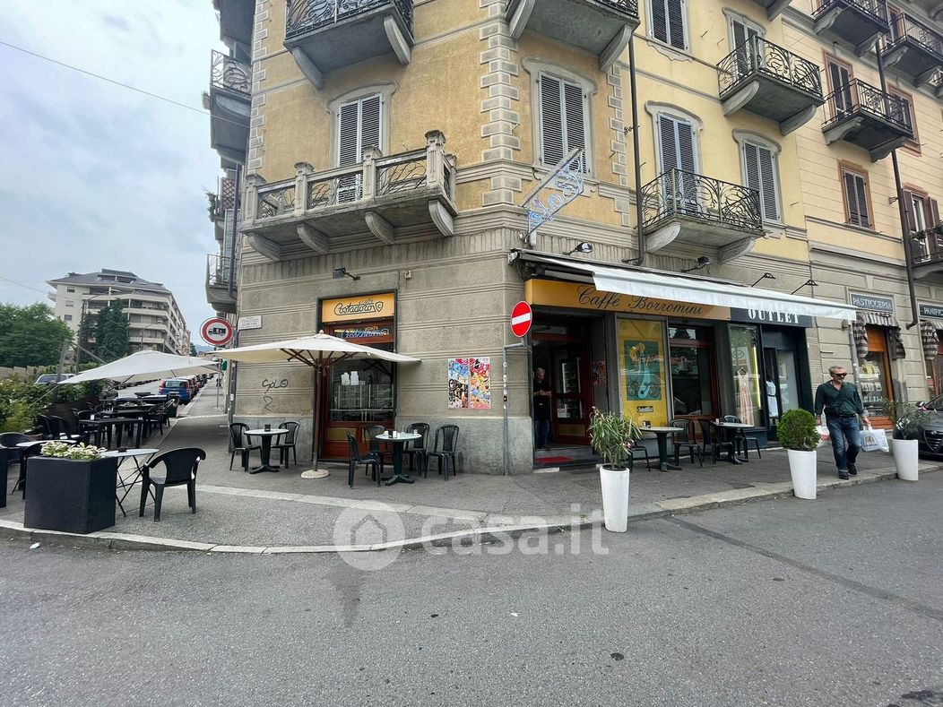 Bar in Vendita in Piazza Francesco Borromini 82 a Torino