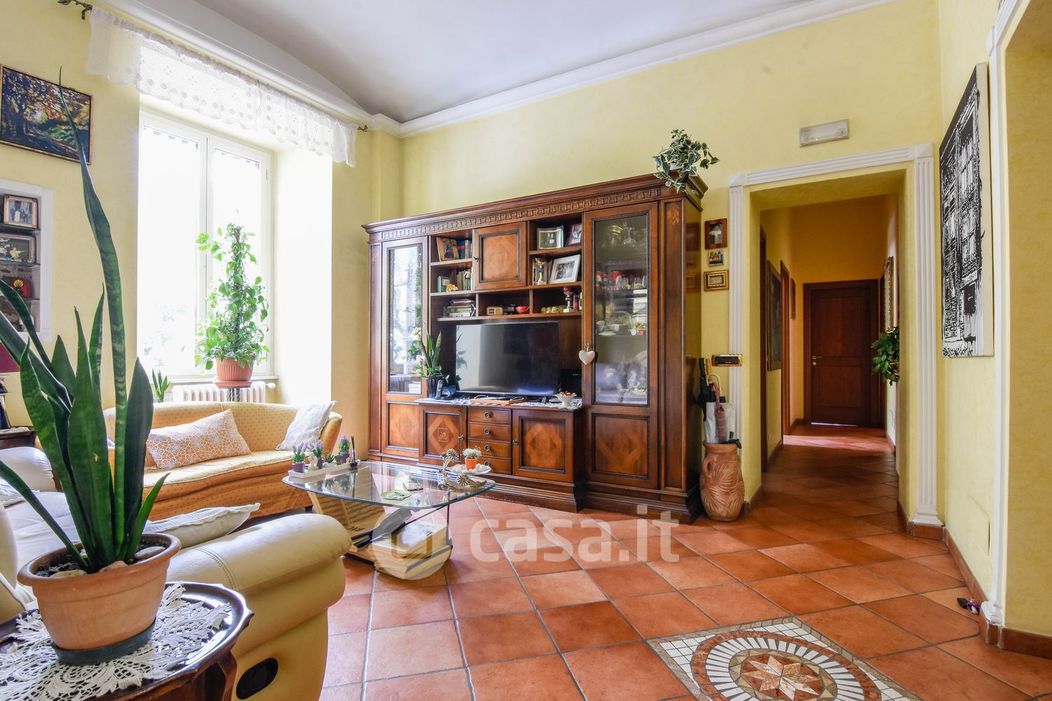 Appartamento in Vendita in Via Sebastiano Grandis 1 a Roma