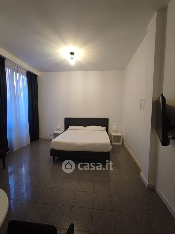 Appartamento in Affitto in Via Mortara a Milano