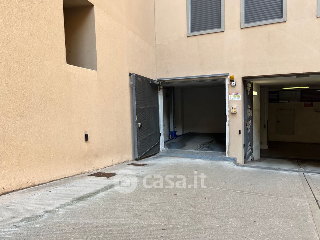 Garage/Posto auto in Vendita in Via ROMA a Padova