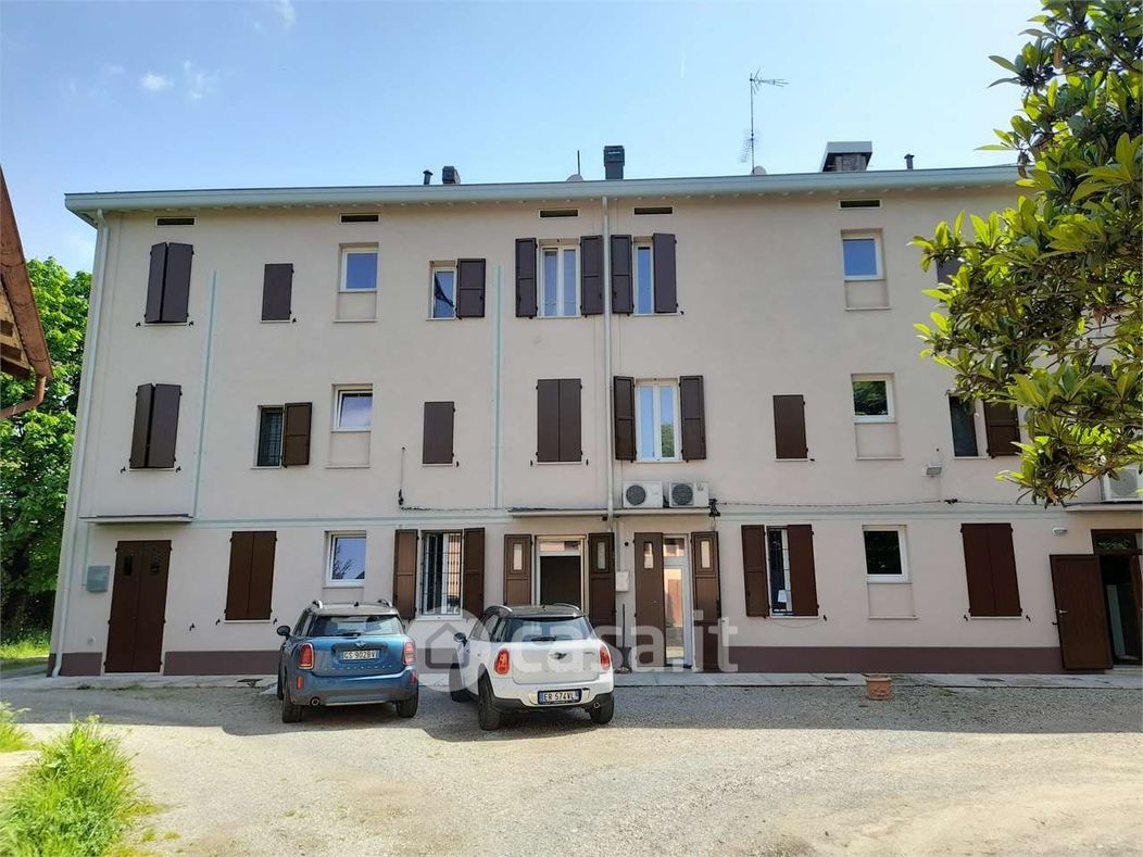 Appartamento in Vendita in Via Pietro Giardini a Modena