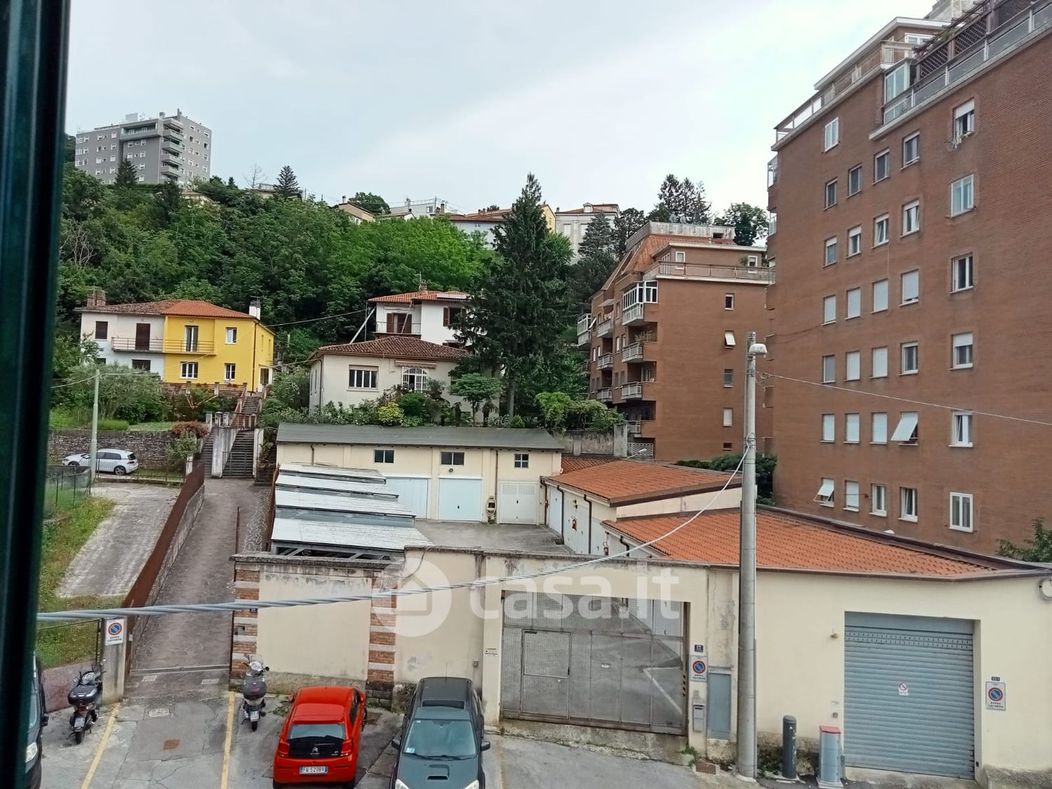 Appartamento in Vendita in Via dei Moreri 30 a Trieste