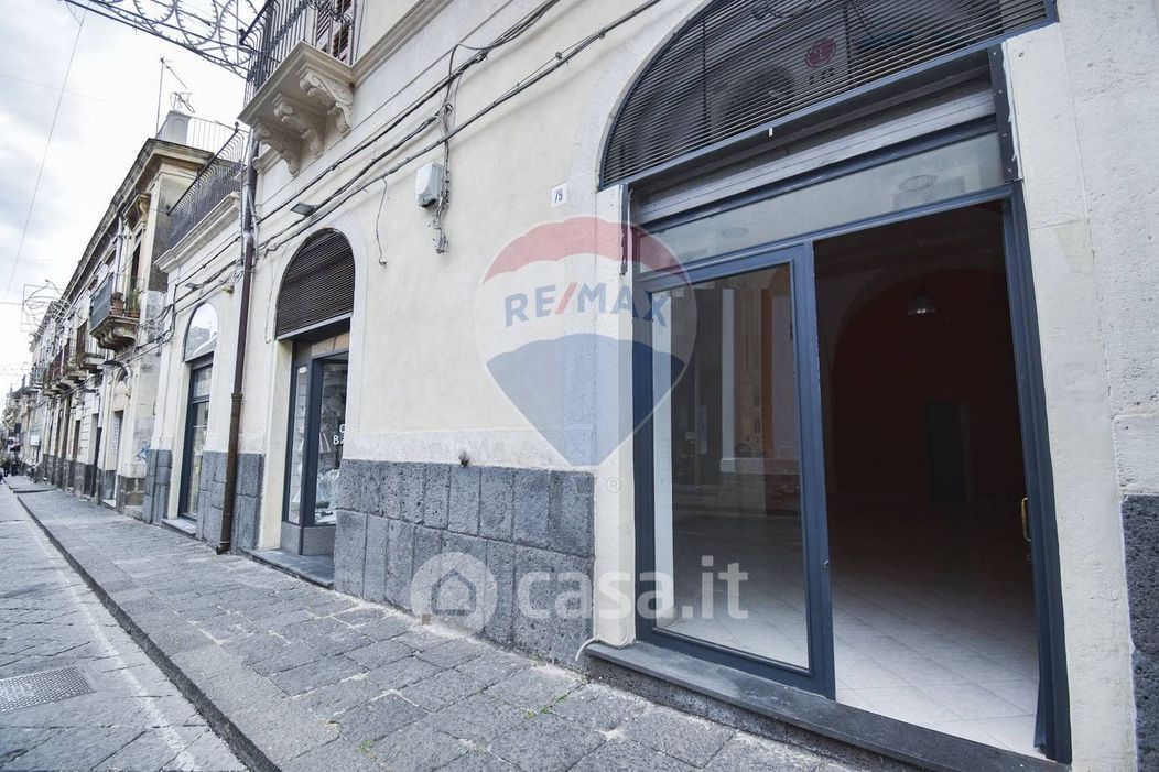 Negozio/Locale commerciale in Affitto in Corso Savoia 79 a Acireale