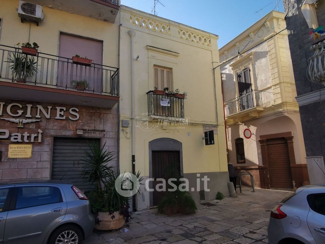 Casa indipendente in Vendita in Via Giuseppe Massari a Bari