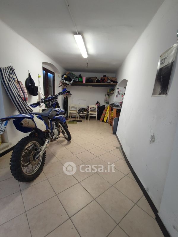 Garage/Posto auto in Vendita in Via ANTINORI a Genova