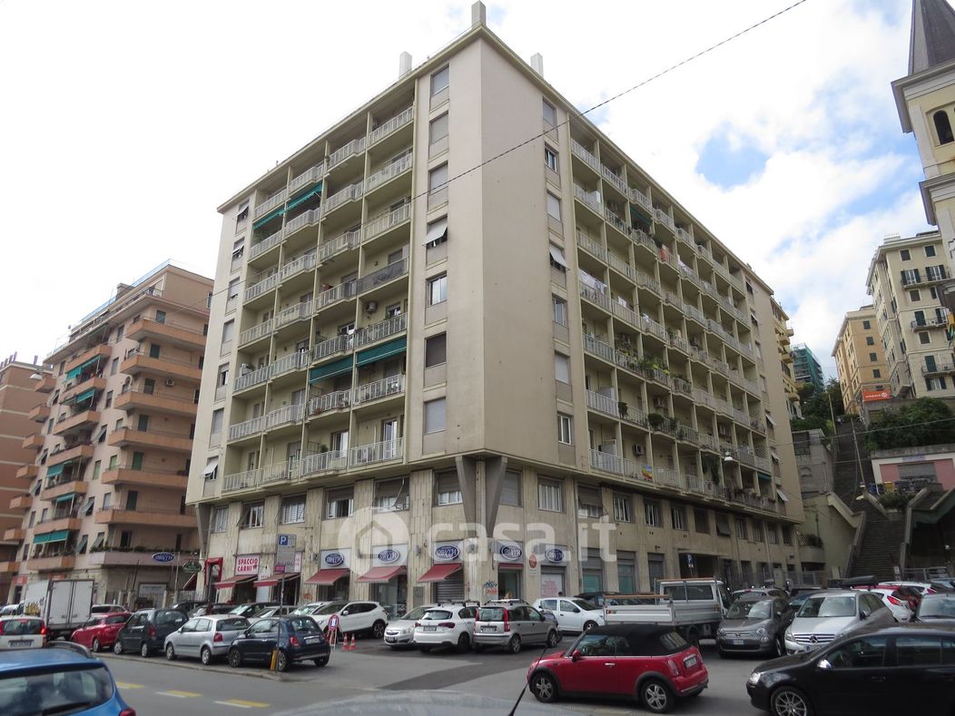 Appartamento in Vendita in Via BRIGNOLE a Genova