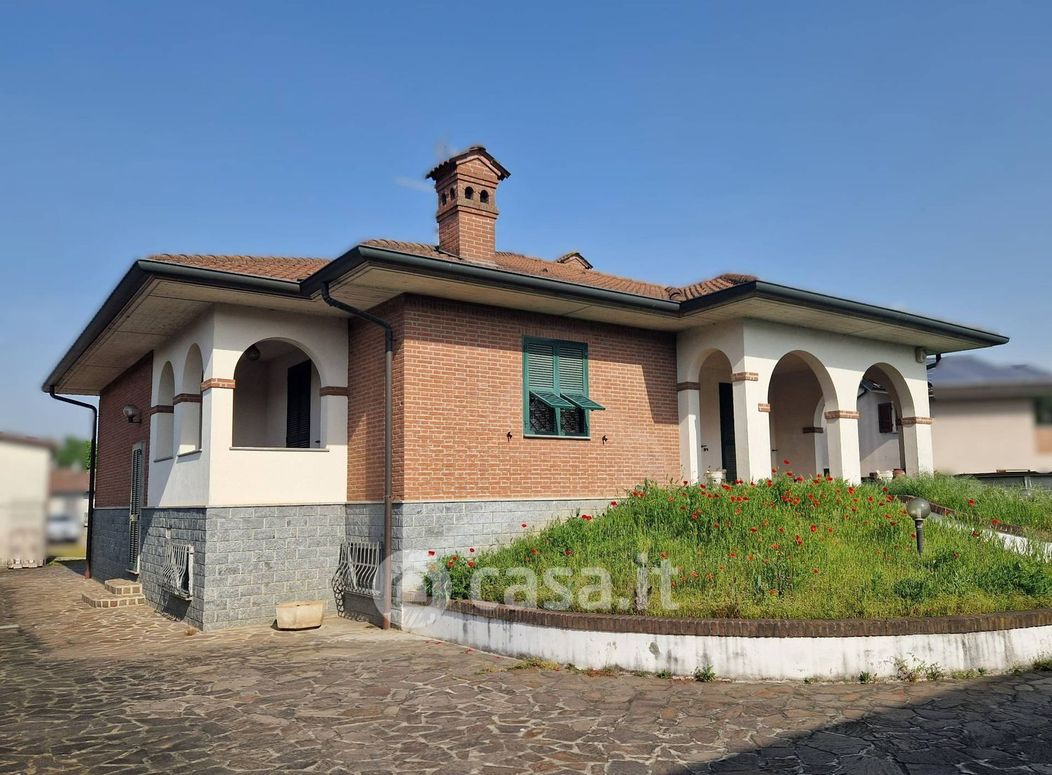 Villa in Vendita in Via Dante Alighieri 12 B a Santa Cristina e Bissone