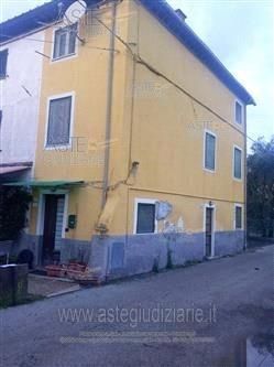 Appartamento in Vendita in Via Della Marginetta 17 a Lucca