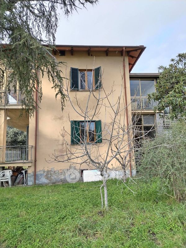 Villa in Vendita in a Loro Ciuffenna