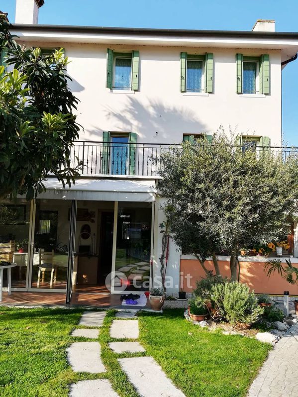 Casa Bi/Trifamiliare in Vendita in Via Sant'Antonino 400 a Treviso