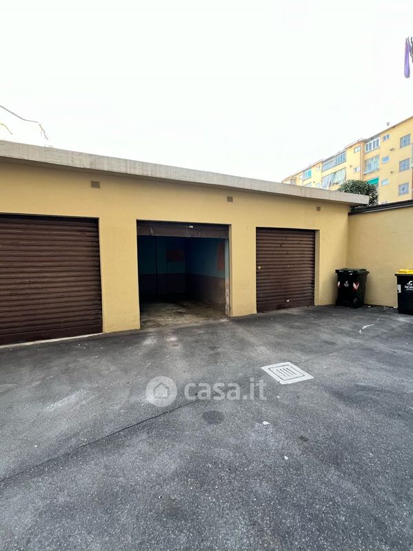Garage/Posto auto in Vendita in Via Rovereto 63 a Torino