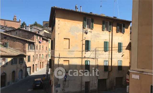 Appartamento in Vendita in Via Pian D'Ovile a Siena