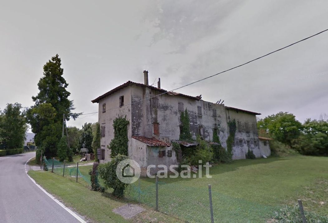 Villa in Vendita in Via Antonio Gramsci a Gruaro