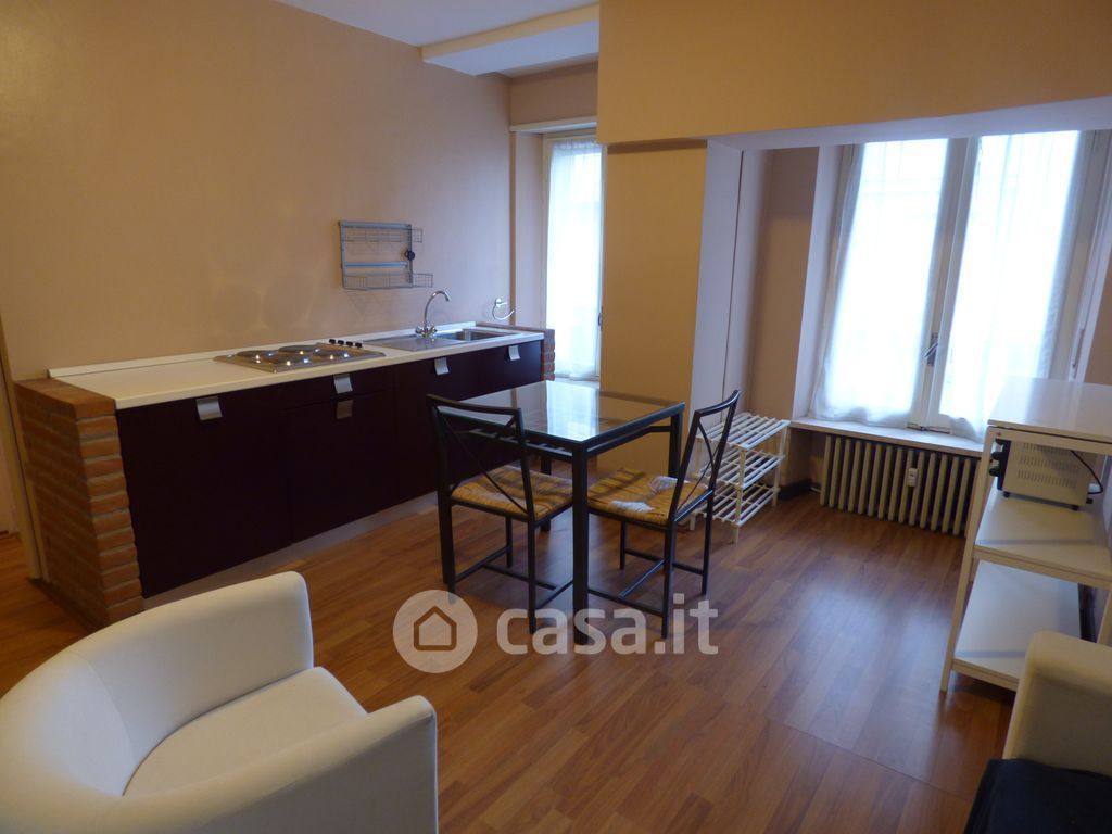 Appartamento in Vendita in Via de Genova di Pettinengo 8 a Biella