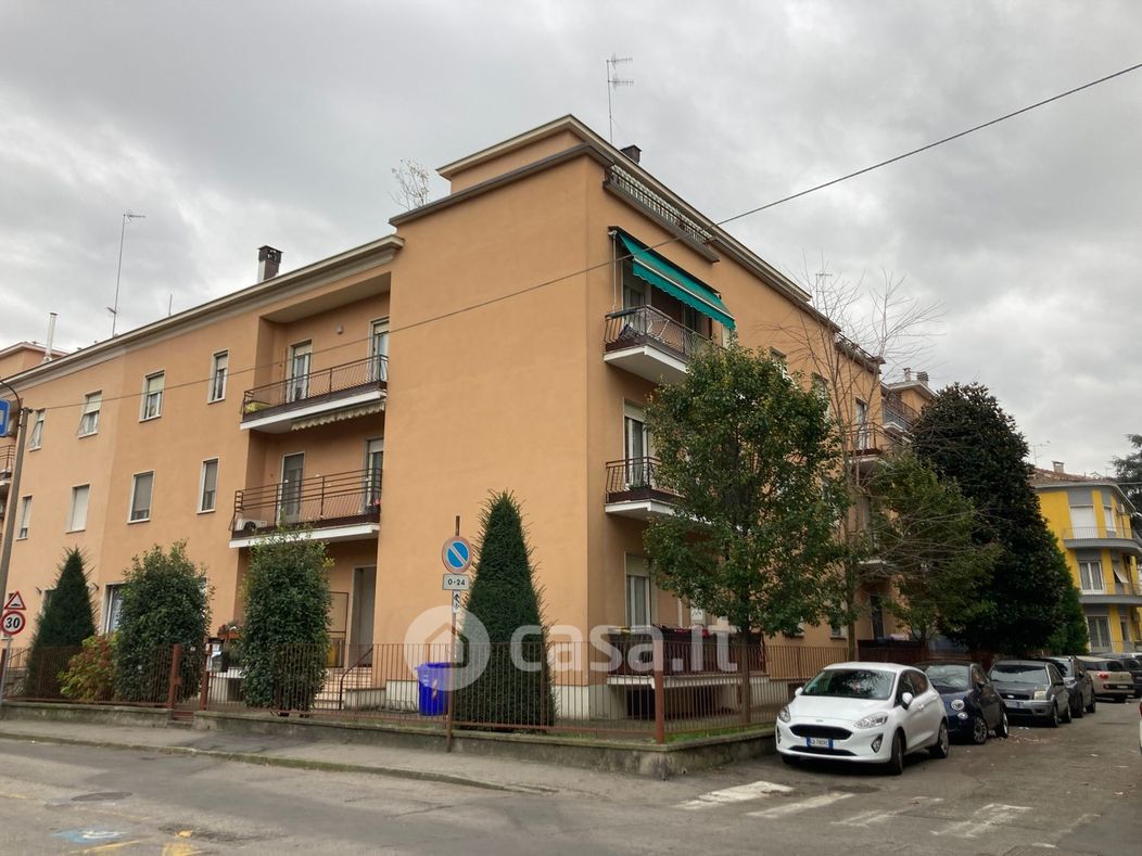 Appartamento in Vendita in Via Micheli a Parma