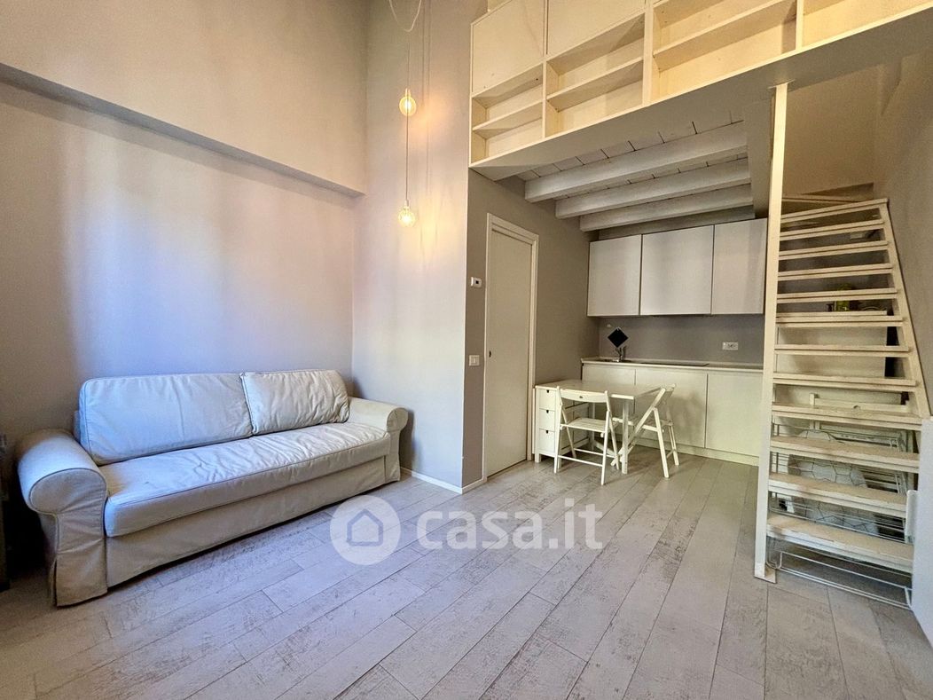 Appartamento in Vendita in Via Pietro Custodi 12 a Milano