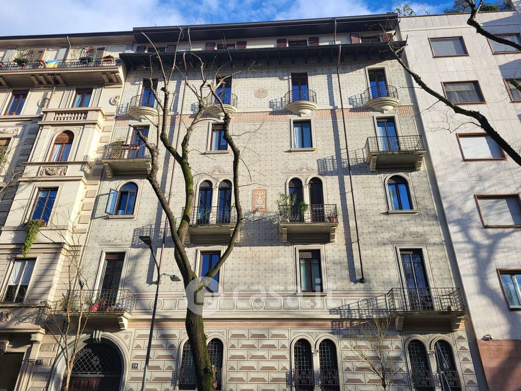 Appartamento in Affitto in Via Andrea Massena 19 a Milano