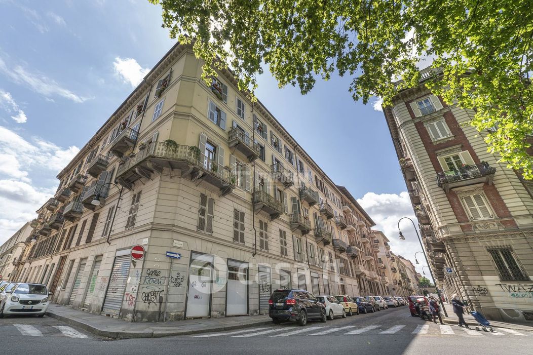 Appartamento in Vendita in Via Carlo Allioni a Torino