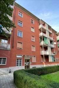 Appartamento in Vendita in Via Mac Mahon 117 a Milano
