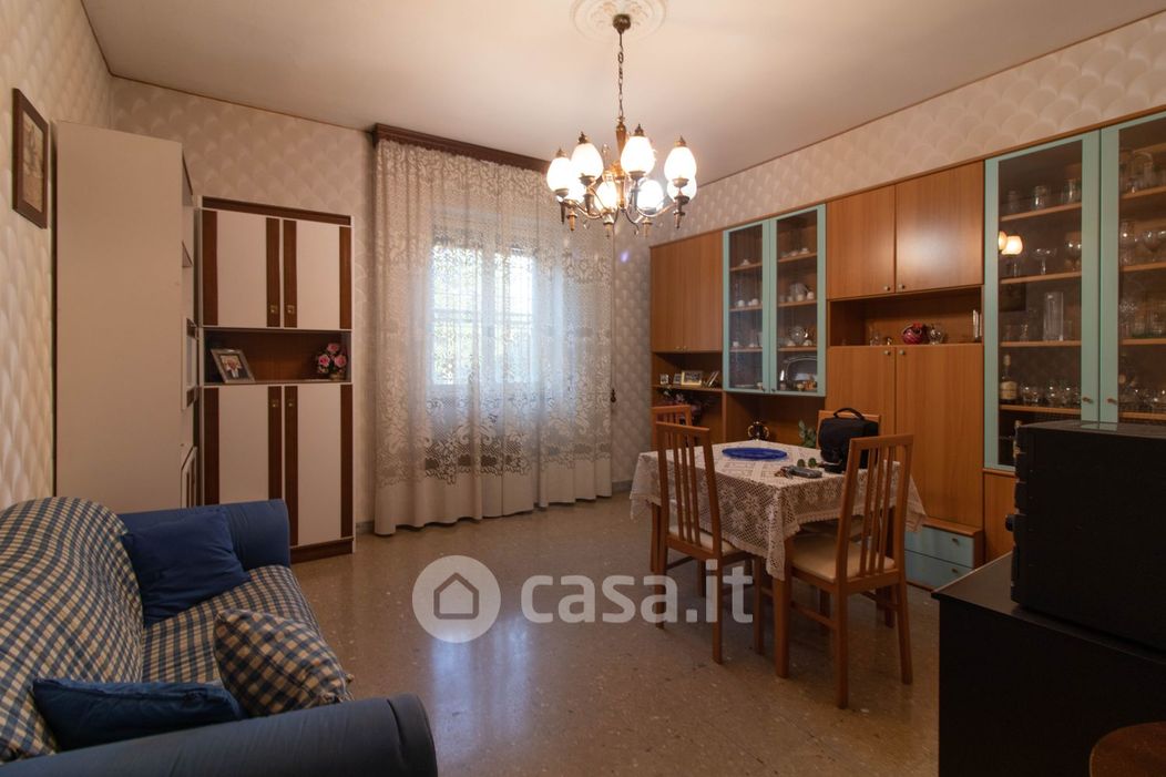 Appartamento in Vendita in Via Luigi Sbano a Foggia