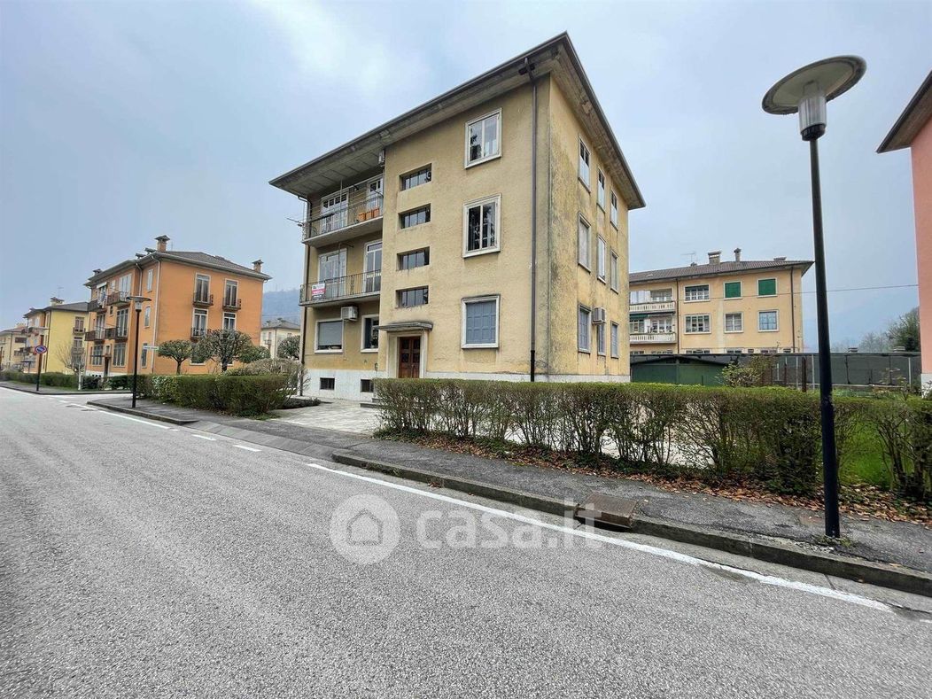 Appartamento in Vendita in Via Battaglione Vicenza 6 a Valdagno