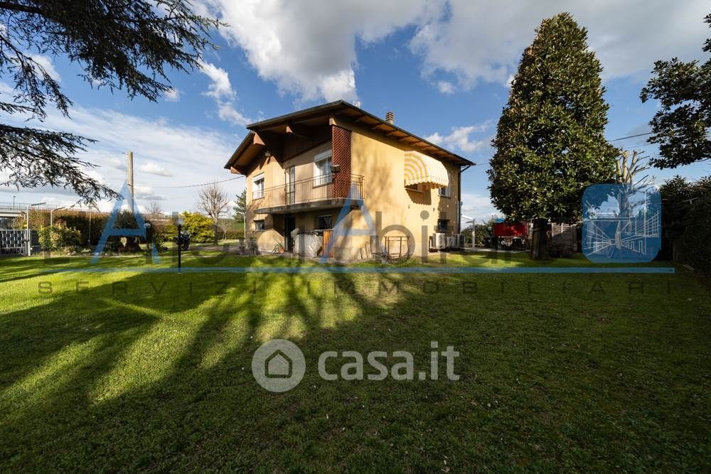 Villa in Vendita in Via San Donato 148 a Granarolo dell'Emilia