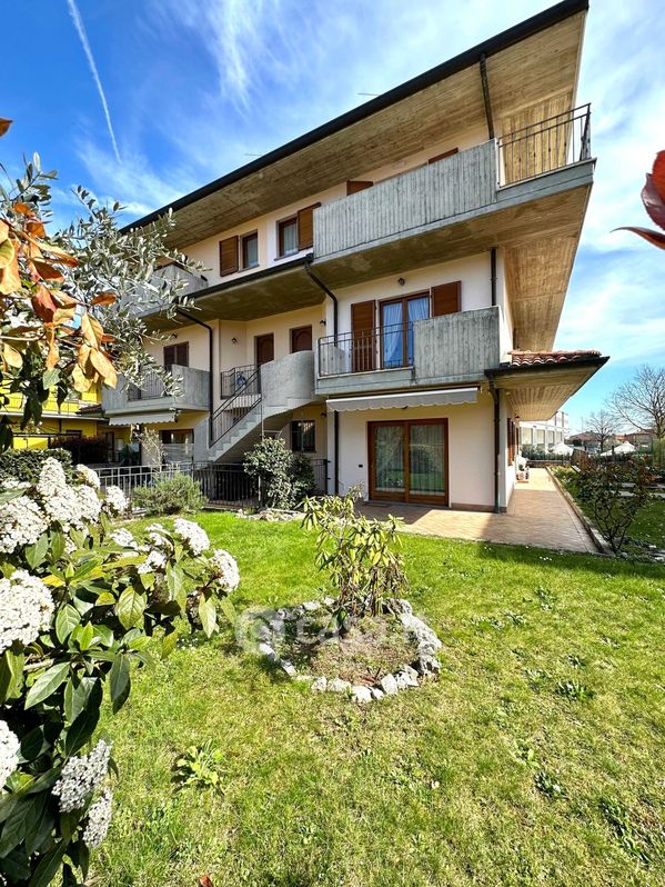 Casa Bi/Trifamiliare in Vendita in Via Burattini 6 a Bergamo