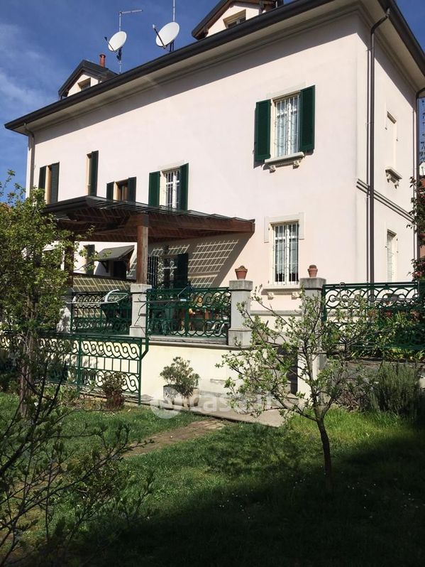 Villa in Vendita in a Saronno