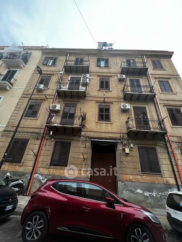 Appartamento in Vendita in Via Pellegrino Raffaele a Palermo
