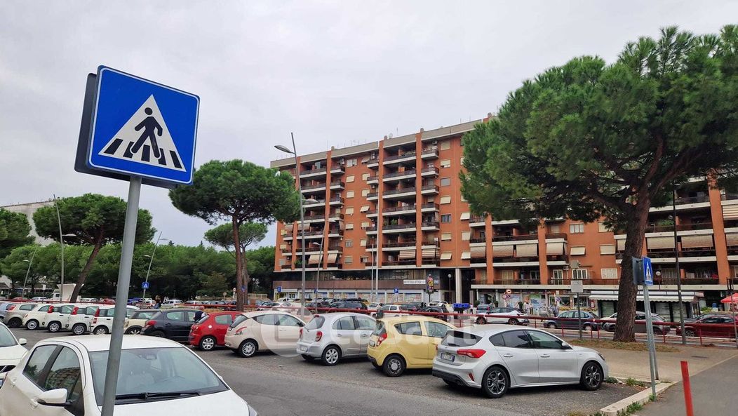 Garage/Posto auto in Vendita in Viale Antonio Ciamarra a Roma