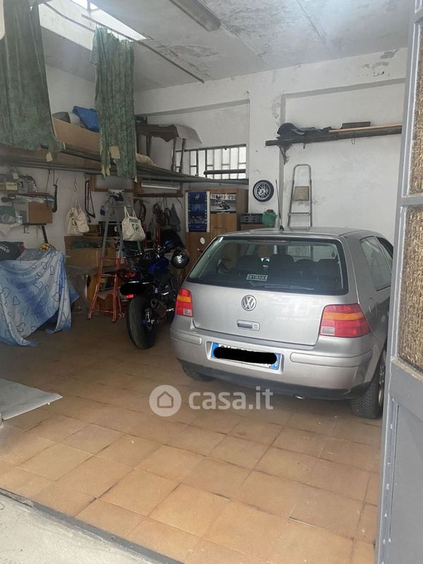 Garage/Posto auto in Vendita in Via Gaspare Spontini a Torino