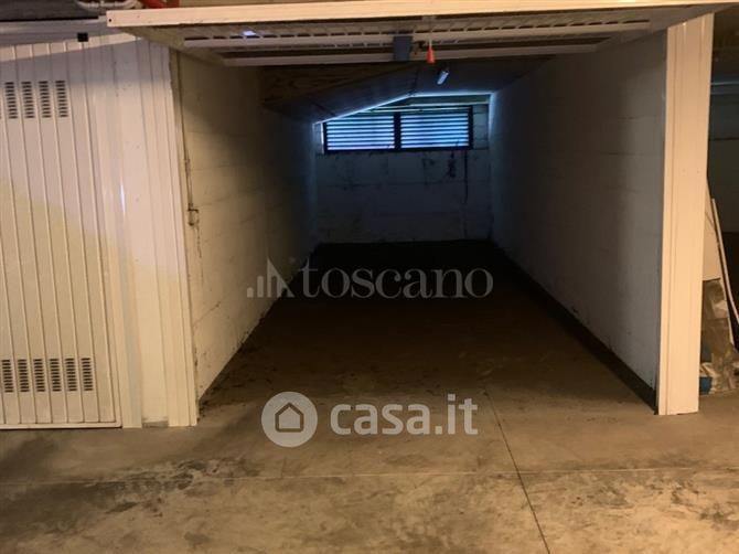 Garage/Posto auto in Vendita in Piazza Monte Gennaro a Roma