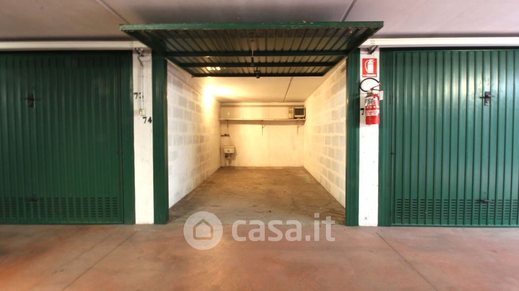 Garage/Posto auto in Vendita in Via Antonio Levanti 28 a Bologna