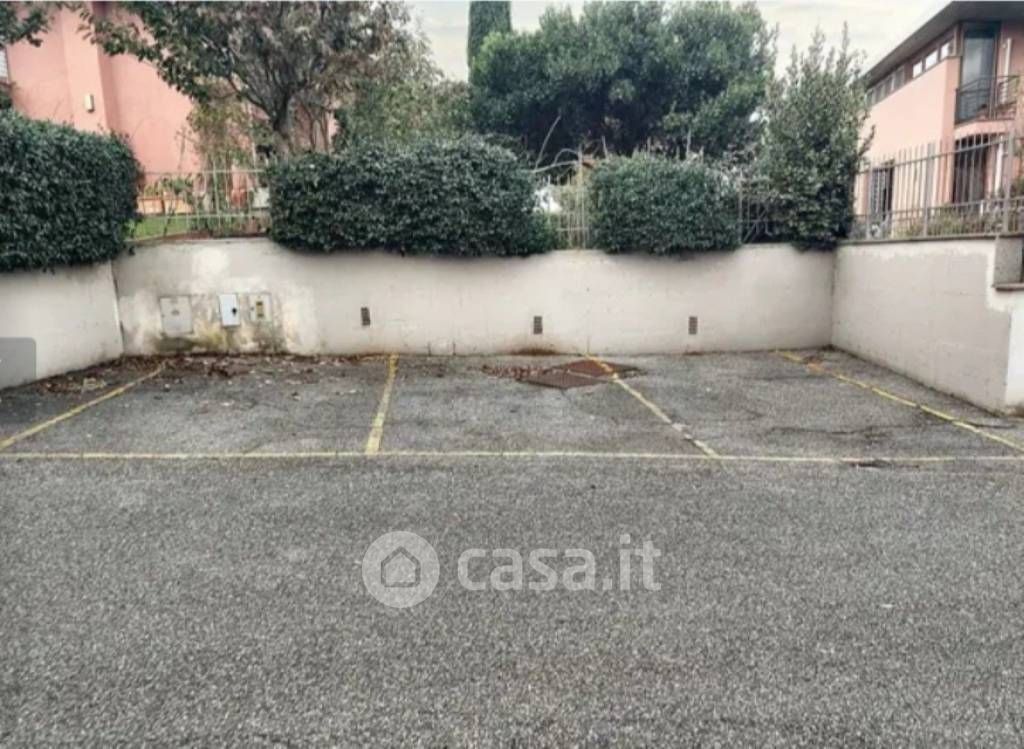 Garage/Posto auto in Vendita in Via di San Celso 10 a a Bracciano