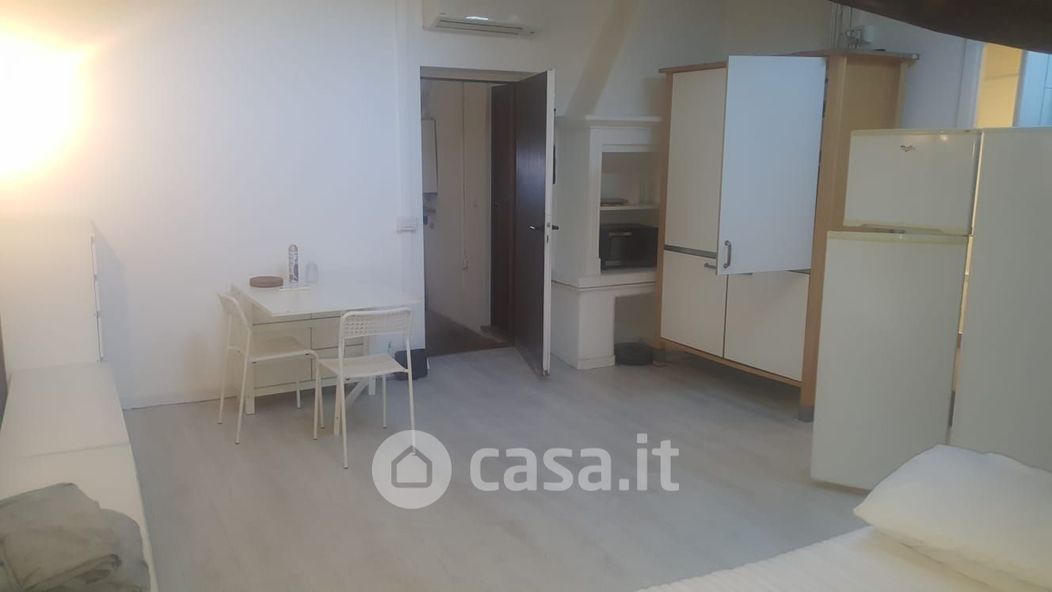 Appartamento in Affitto in Corso Venezia 23 a Milano