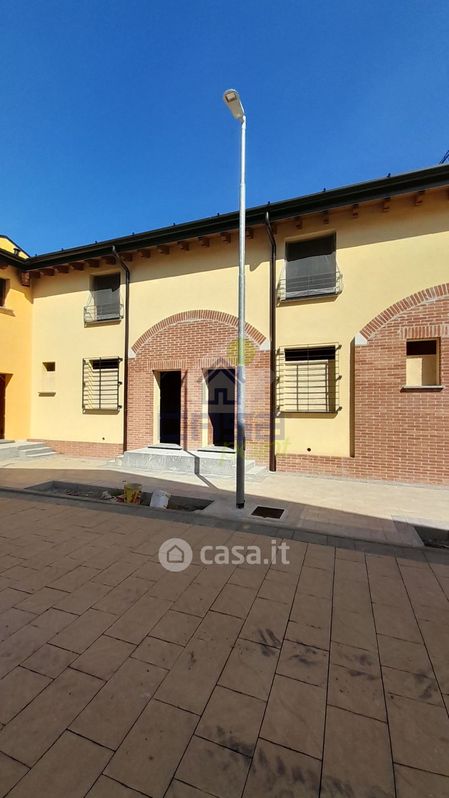 Casa indipendente in Vendita in Via Mantova a Cremona