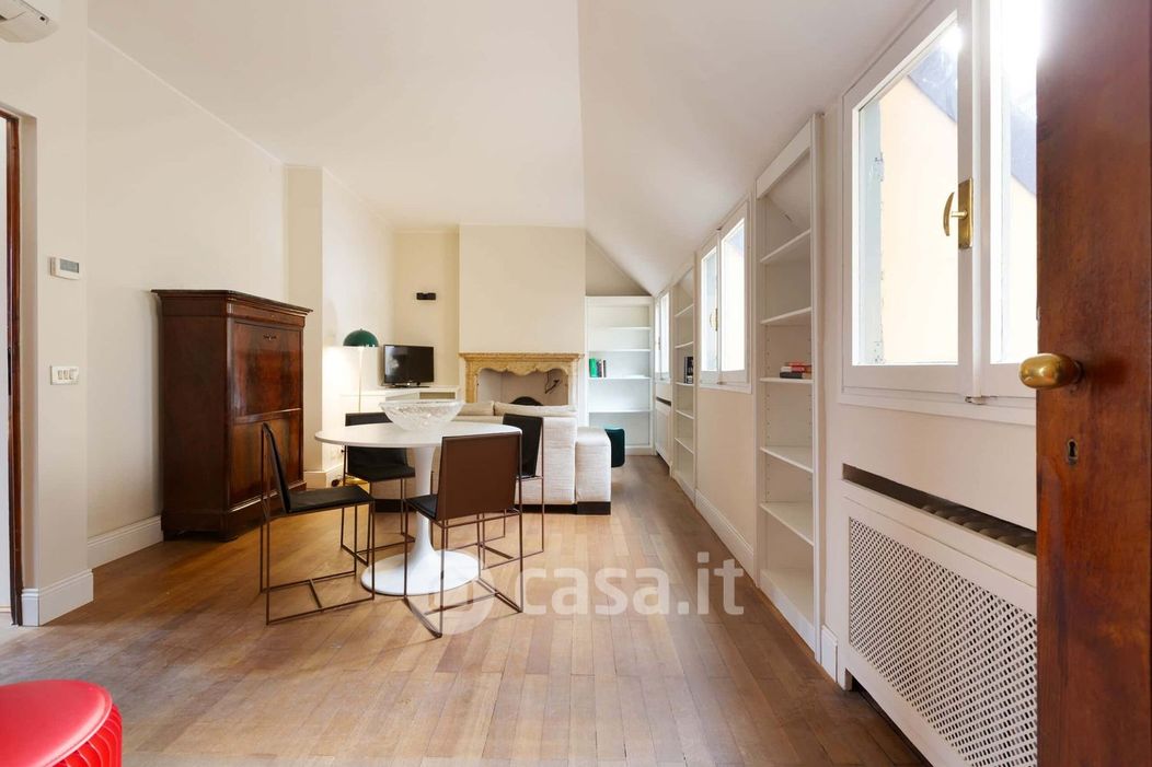 Appartamento in Affitto in Via Bagutta 14 a Milano