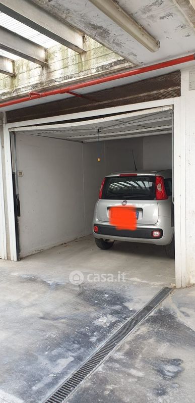 Garage/Posto auto in Vendita in Oneglia centro a Imperia
