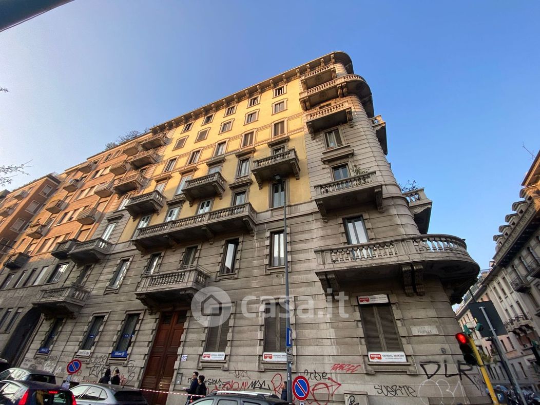 Appartamento in Vendita in Via Tonale 20 a Milano