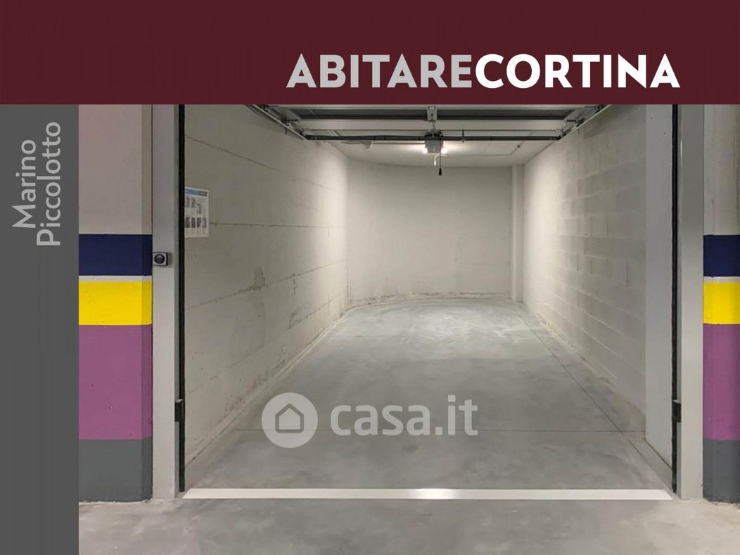 Garage/Posto auto in Affitto in Via Cesare Battisti a Cortina d'Ampezzo