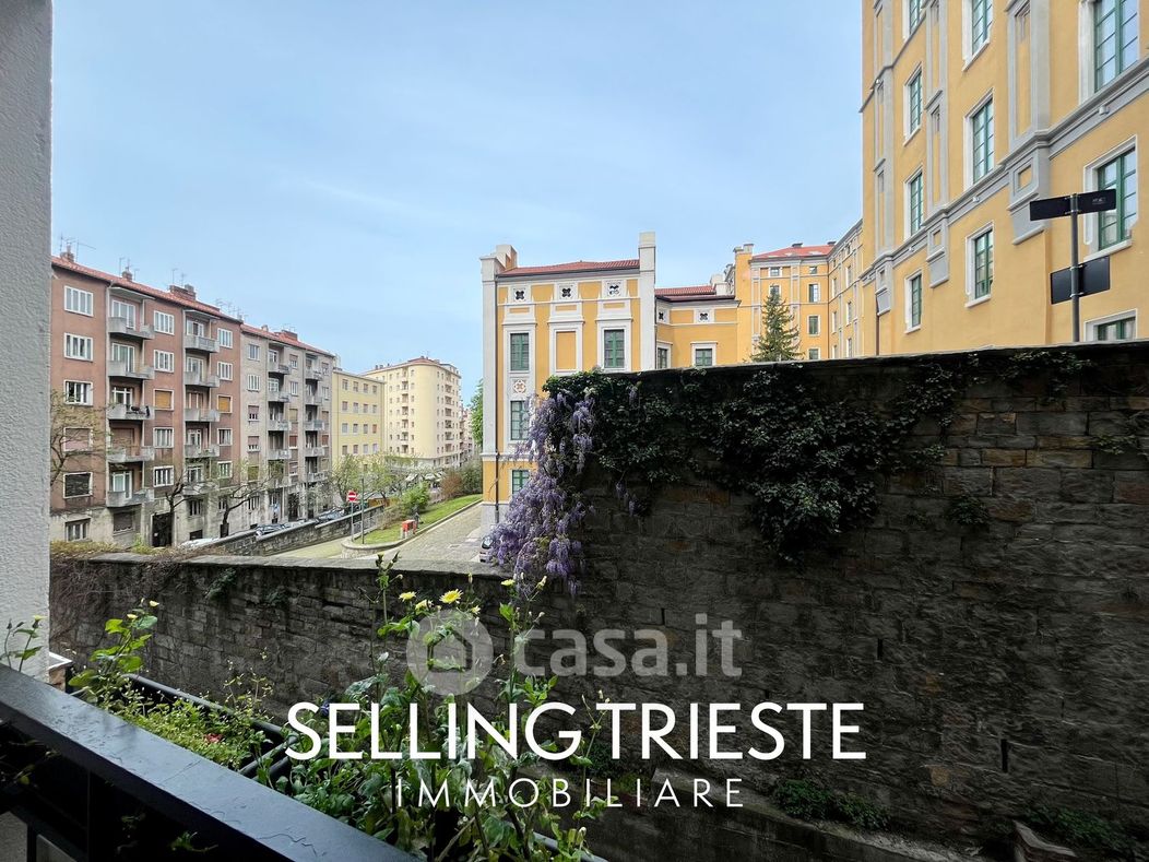 Appartamento in Vendita in Via Fabio Severo 42 a Trieste