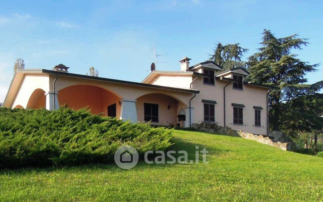 Villa in Vendita in Strada Comunale del Torrazzo a Gazzola