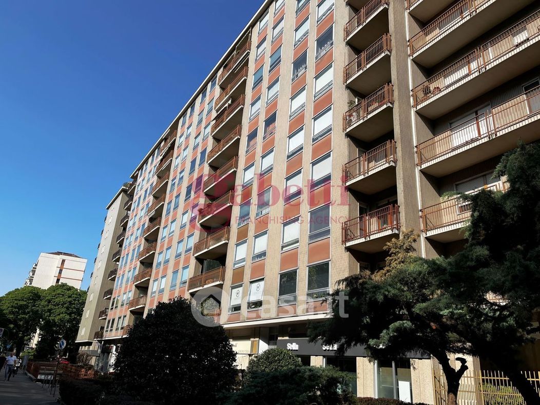 Appartamento in Vendita in Corso Monte Cucco 59 a Torino