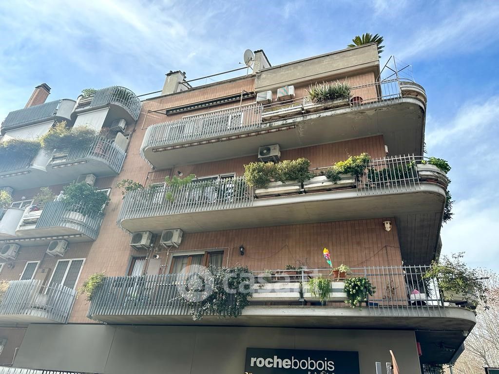 Appartamento in Vendita in Via dei Prati Fiscali a Roma