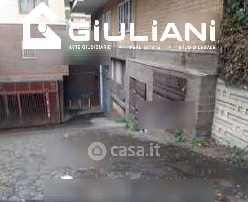 Garage/Posto auto in Vendita in Via Pierfranco Bonetti 88 a Roma