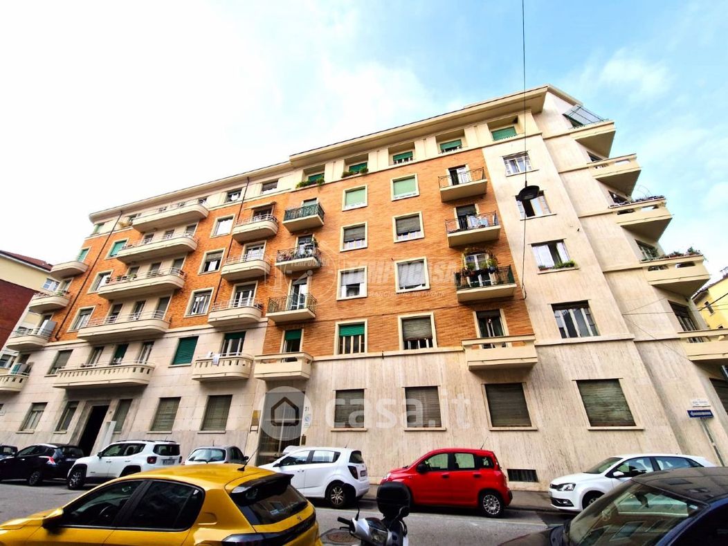 Appartamento in Vendita in Via Aldo Barbaro 21 a Torino