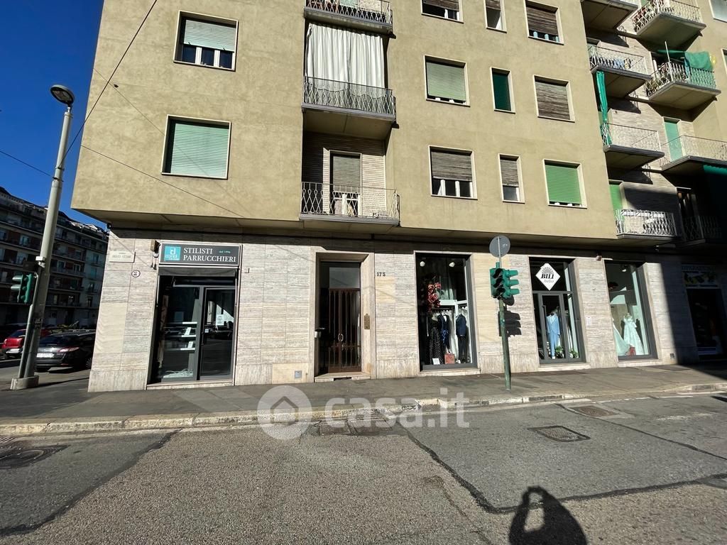 Appartamento in Vendita in Corso GIULIO CESARE 175 a Torino
