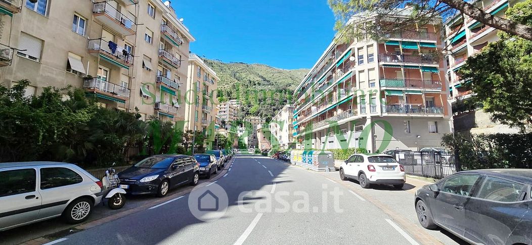 Appartamento in Affitto in Via del Commercio a Genova
